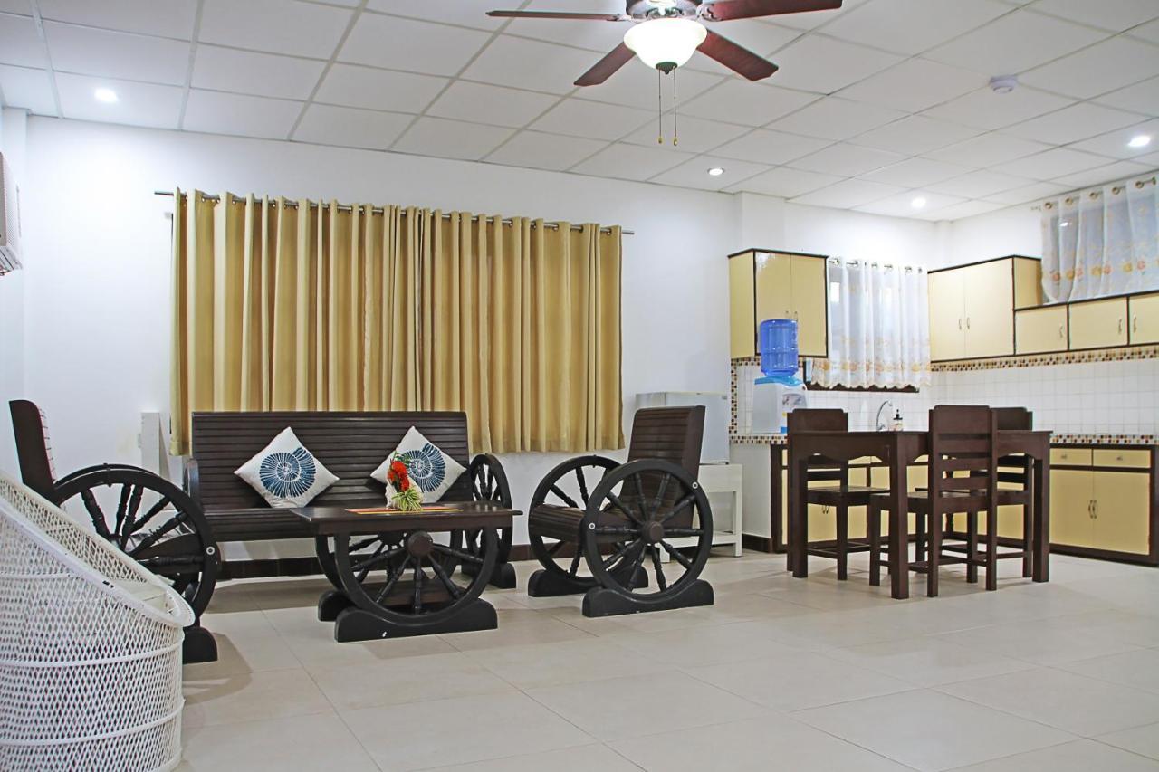 1888 Beach Resort Dumaguete City Exteriér fotografie