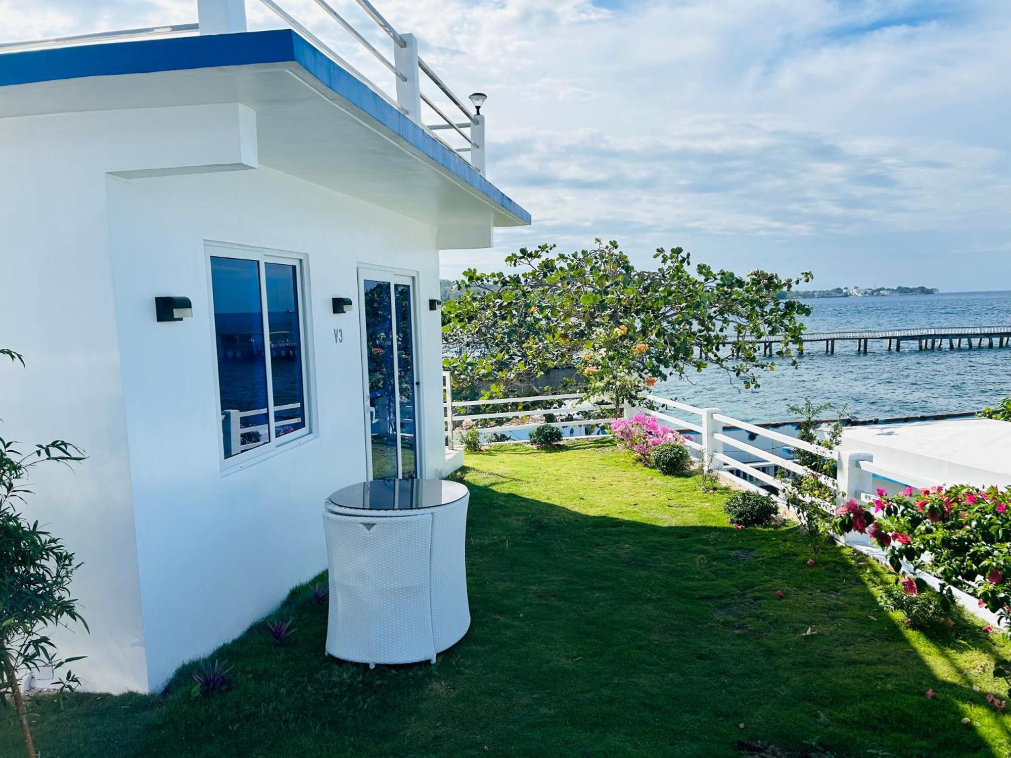 1888 Beach Resort Dumaguete City Exteriér fotografie